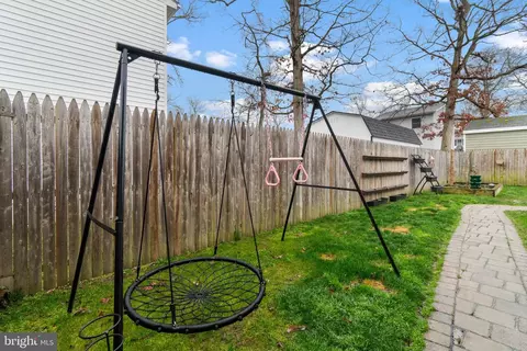 Exterior - 413 Fairmount Dr, Edgewater, MD 21037 photo 6 of 13