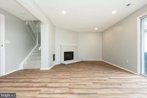 Living - 7964 Union Jack Ct, Pasadena, MD 21122 photo 15 of 15