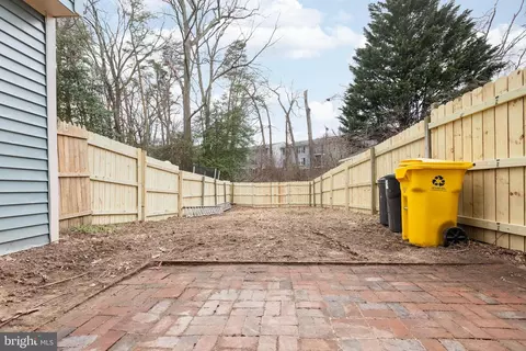 Exterior - 7964 Union Jack Ct, Pasadena, MD 21122 photo 3 of 3