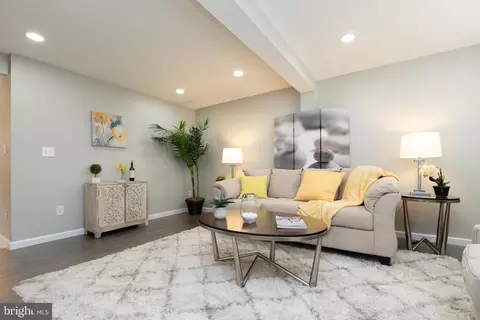 Living - 7964 Union Jack Ct, Pasadena, MD 21122 photo 8 of 15