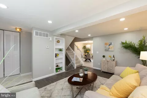 Living - 7964 Union Jack Ct, Pasadena, MD 21122 photo 3 of 15