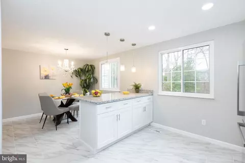 Kitchen - 7964 Union Jack Ct, Pasadena, MD 21122 photo 6 of 7