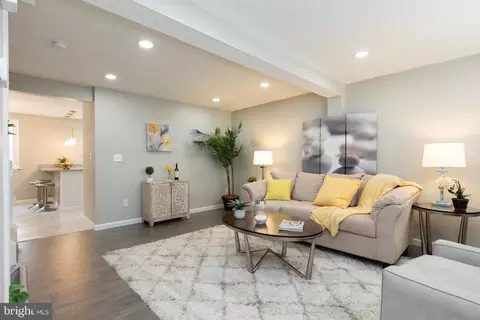 Living - 7964 Union Jack Ct, Pasadena, MD 21122 photo 6 of 15