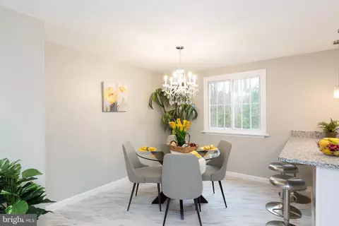 Dining - 7964 Union Jack Ct, Pasadena, MD 21122 photo 4 of 4