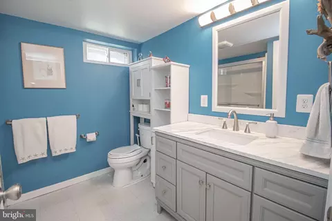 Bath - 245 Brock Bridge Rd, Laurel, MD 20724 photo 3 of 5