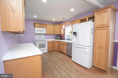 Kitchen - 245 Brock Bridge Rd, Laurel, MD 20724 photo 3 of 3