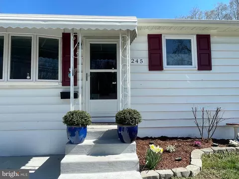 Exterior - 245 Brock Bridge Rd, Laurel, MD 20724 photo 3 of 4