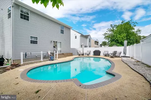 Exterior - 751 210th St, Pasadena, MD 21122 photo 5 of 8