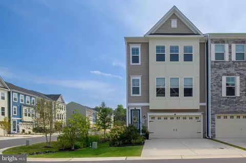 8394 Amber Beacon Cir, Millersville, MD 21108