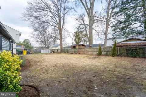 Exterior - 1707 Ridgely Rd, Edgewater, MD 21037 photo 7 of 10