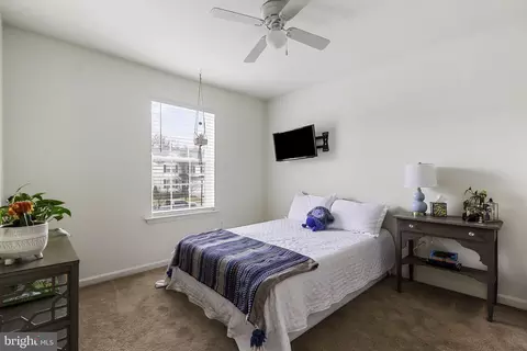 Bedroom - 2313 Meadows Ct, Odenton, MD 21113 photo 3 of 8
