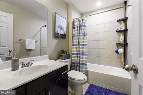 Bath - 2313 Meadows Ct, Odenton, MD 21113 photo 2 of 6