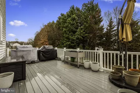 Exterior - 2313 Meadows Ct, Odenton, MD 21113 photo 6 of 12