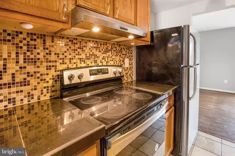 Kitchen - 1892 Eagle Ct, Severn, MD 21144 photo 7 of 8