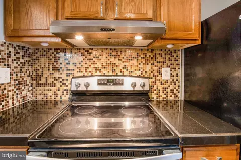 Kitchen - 1892 Eagle Ct, Severn, MD 21144 photo 5 of 8