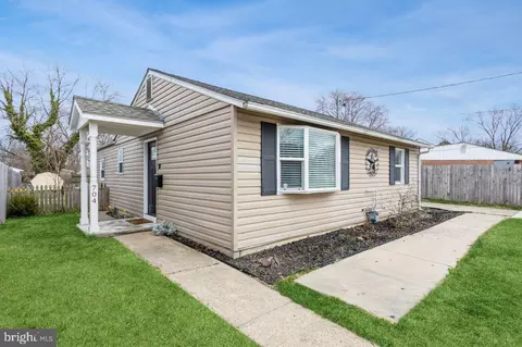 704 Delaware Ave, Glen Burnie, MD 21060