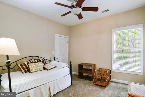 Bedroom - 3404 Viceroy Ct, Edgewater, MD 21037 photo 7 of 9