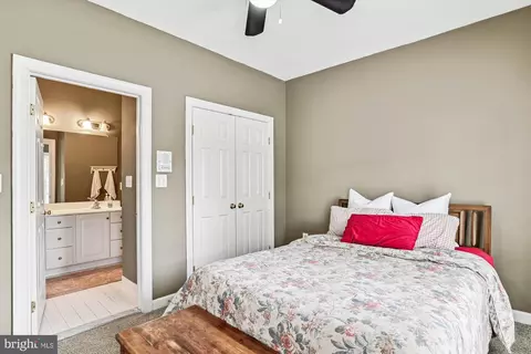 Bedroom - 3404 Viceroy Ct, Edgewater, MD 21037 photo 4 of 9