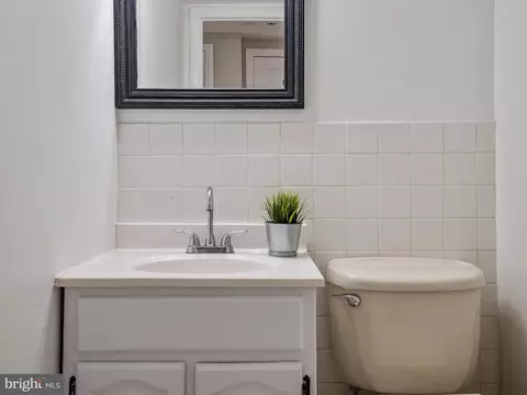 Bath - 1636 Dryden Way, Crofton, MD 21114 photo 1 of 2