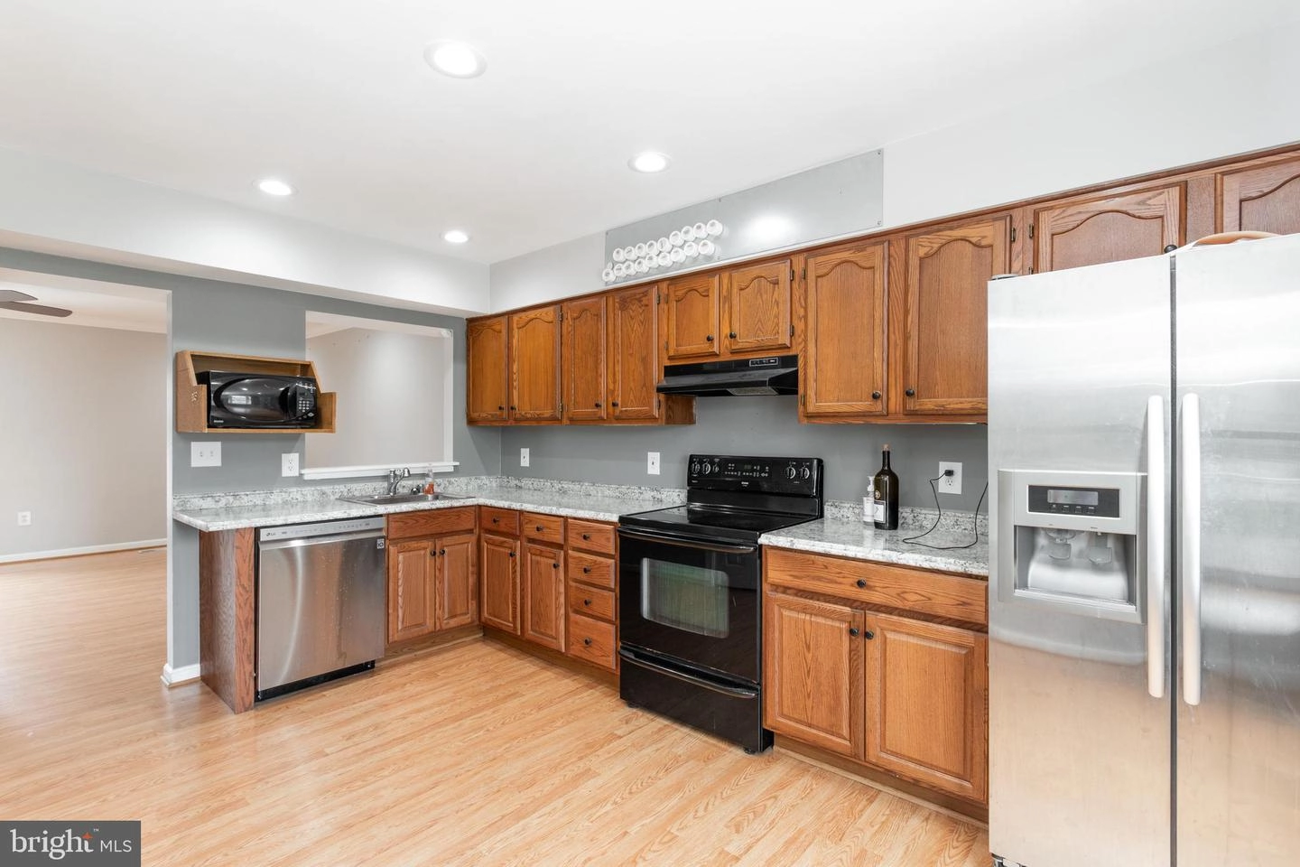 Kitchen - 7826 Catherine Ave, Pasadena, MD 21122 photo 1 of 2