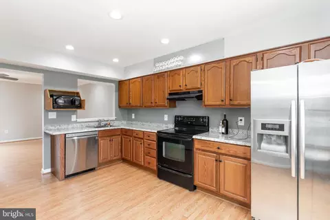 Kitchen - 7826 Catherine Ave, Pasadena, MD 21122 photo 1 of 2