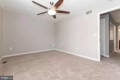 Entry Way - 7826 Catherine Ave, Pasadena, MD 21122 photo 6 of 7