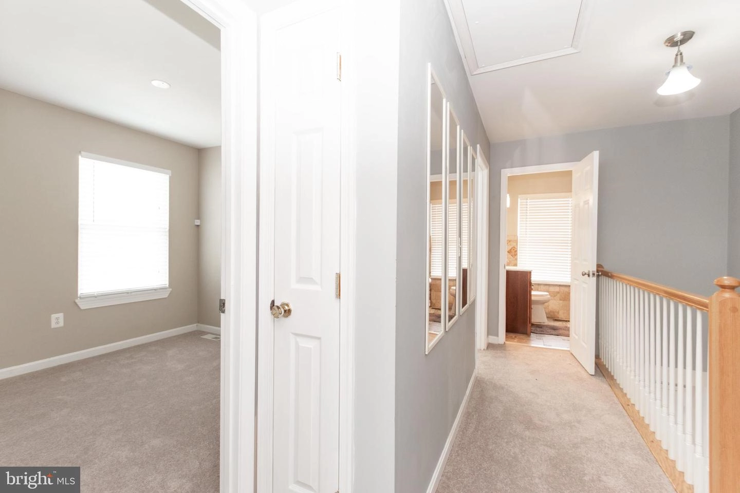 Entry Way - 7826 Catherine Ave, Pasadena, MD 21122 photo 7 of 7