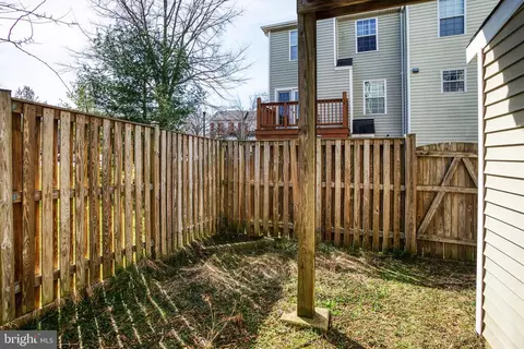 Exterior - 1941 Pawlet Dr, Crofton, MD 21114 photo 6 of 7