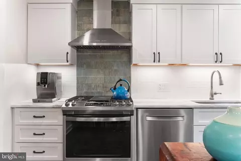 Kitchen - 104 Charles St, Annapolis, MD 21401 photo 2 of 5