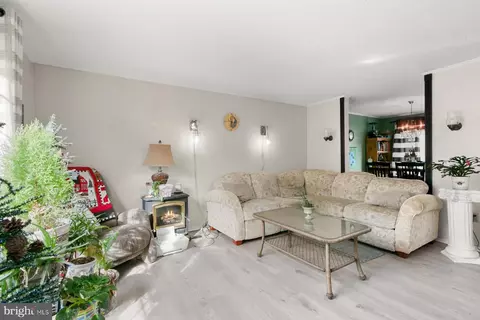 Living - 7729 Mellow Ct, Hanover, MD 21076 photo 2 of 4