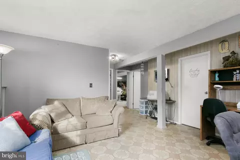Living - 7729 Mellow Ct, Hanover, MD 21076 photo 3 of 4