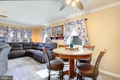 Dining - 1606 Arundel Rd, Edgewater, MD 21037 photo 2 of 2