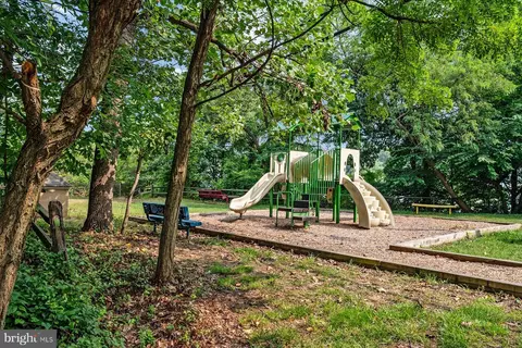 View/Area - 1213 Hampton Rd, Annapolis, MD 21409 photo 2 of 4