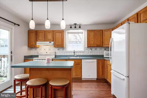 Kitchen - 1213 Hampton Rd, Annapolis, MD 21409 photo 1 of 3