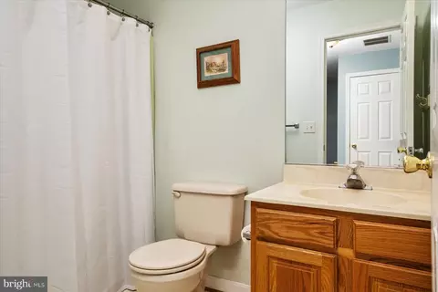Bath - 1213 Hampton Rd, Annapolis, MD 21409 photo 2 of 4