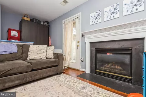 Living - 3020 Button Bush Ln, Laurel, MD 20724 photo 4 of 6