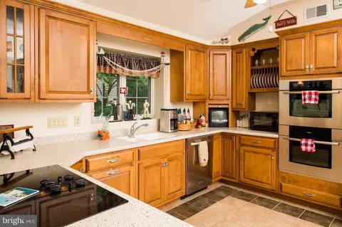 1251 Turkey Point Rd, Edgewater, MD 21037 photo 8