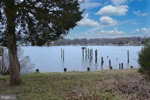 546 Grays Creek Rd, Pasadena, MD 21122