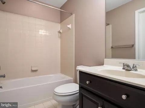 Bath - 810 Nancy Lynn Ln, Arnold, MD 21012 photo 5 of 5