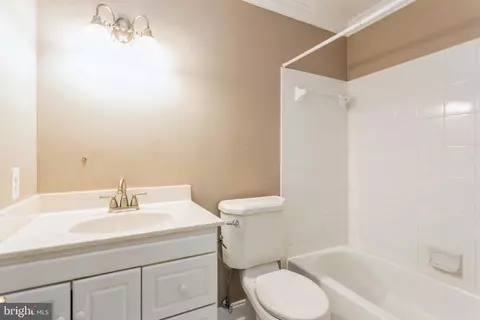 Bath - 506 Andrew Hill Rd, Arnold, MD 21012 photo 2 of 3