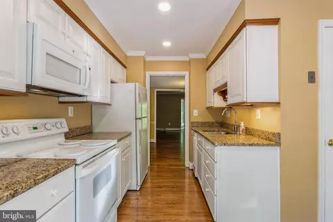 Kitchen - 506 Andrew Hill Rd, Arnold, MD 21012 photo 2 of 5