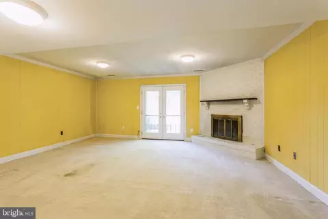 Living - 506 Andrew Hill Rd, Arnold, MD 21012 photo 3 of 3