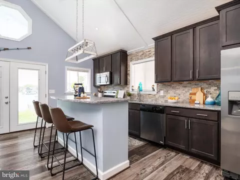 Kitchen - 122 Bar Harbor Rd, Pasadena, MD 21122 photo 1 of 3