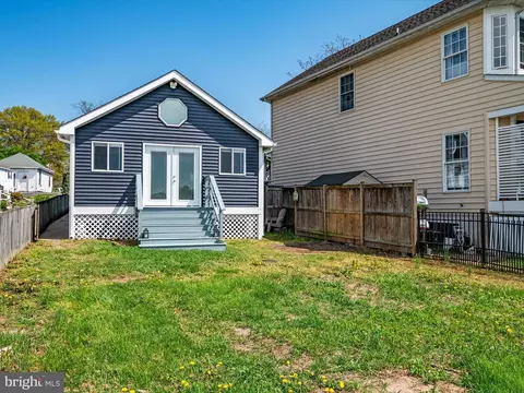 Exterior - 122 Bar Harbor Rd, Pasadena, MD 21122 photo 4 of 5