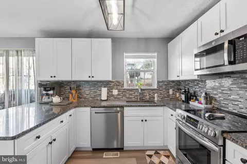 Kitchen - 3408 Old Crown Dr, Pasadena, MD 21122 photo 7 of 8