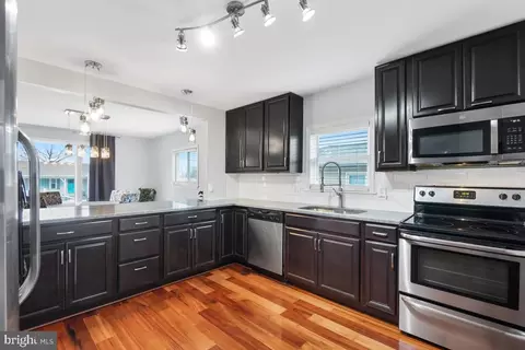 Kitchen - 217 Arundel Rd, Pasadena, MD 21122 photo 3 of 4