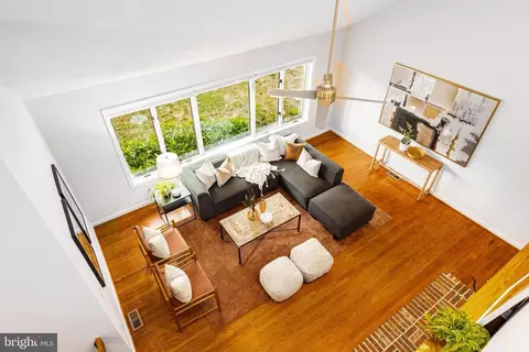 Living - 208 Cinnamon Ln, Edgewater, MD 21037 photo 6 of 6