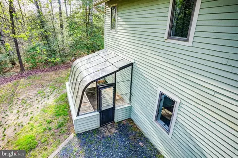 Exterior - 208 Cinnamon Ln, Edgewater, MD 21037 photo 5 of 10