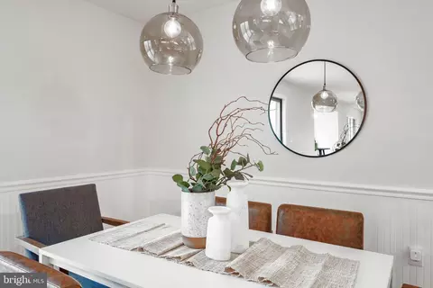 Dining - 208 Cinnamon Ln, Edgewater, MD 21037 photo 3 of 4