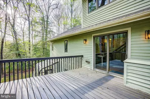 Exterior - 208 Cinnamon Ln, Edgewater, MD 21037 photo 2 of 10
